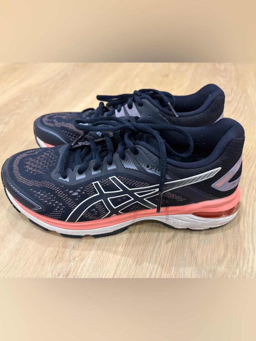 ASICS Women’s GT-2000 7 Runners Deep Purple with Coral Highlights - Size 8 US